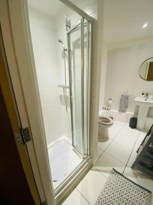 Liverpool City Centre Modern Apartment Fits 6 People Luaran gambar