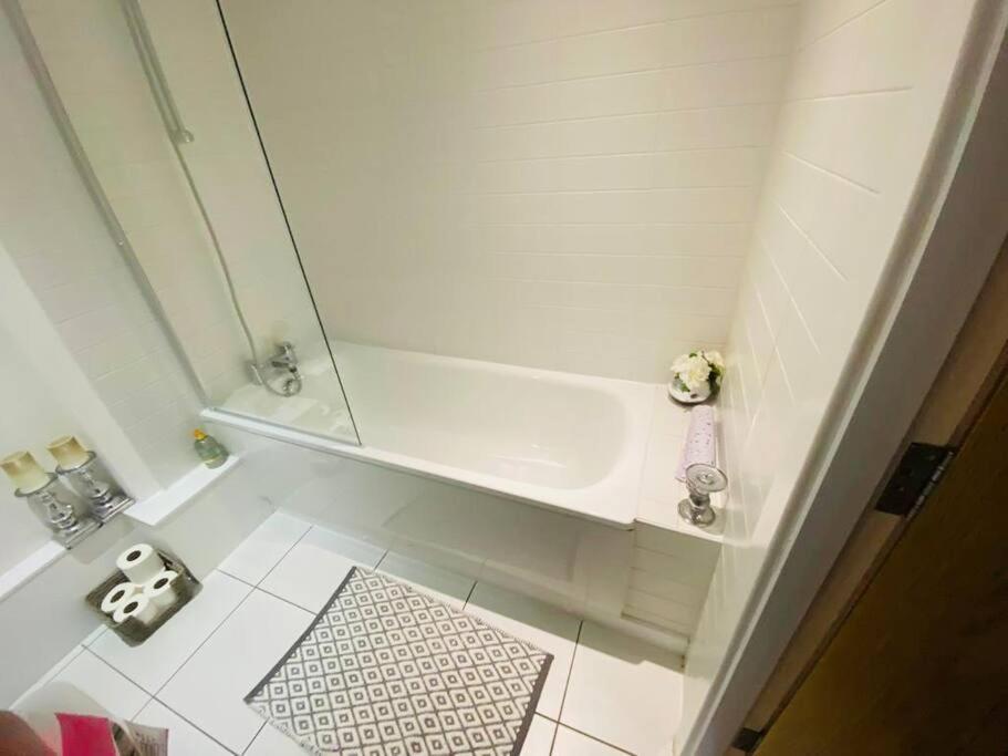 Liverpool City Centre Modern Apartment Fits 6 People Luaran gambar