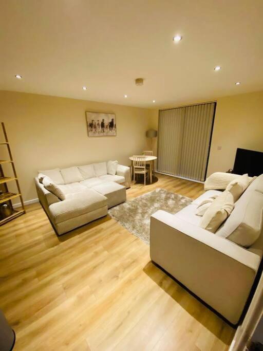 Liverpool City Centre Modern Apartment Fits 6 People Luaran gambar